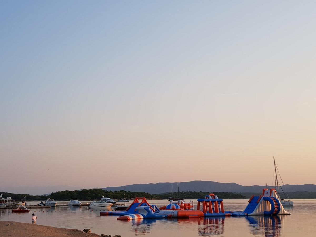 Luxury Apartments Skalinada Near Beaches, Tisno - Dalmatia Eksteriør bilde